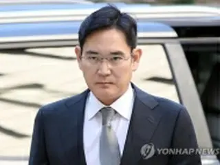 運命の差し戻し審　サムスントップ出廷＝韓国