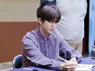 ヨンジェ（元B.A.P）、ソロ活動に勢い…初のアルバム申告式とサイン会