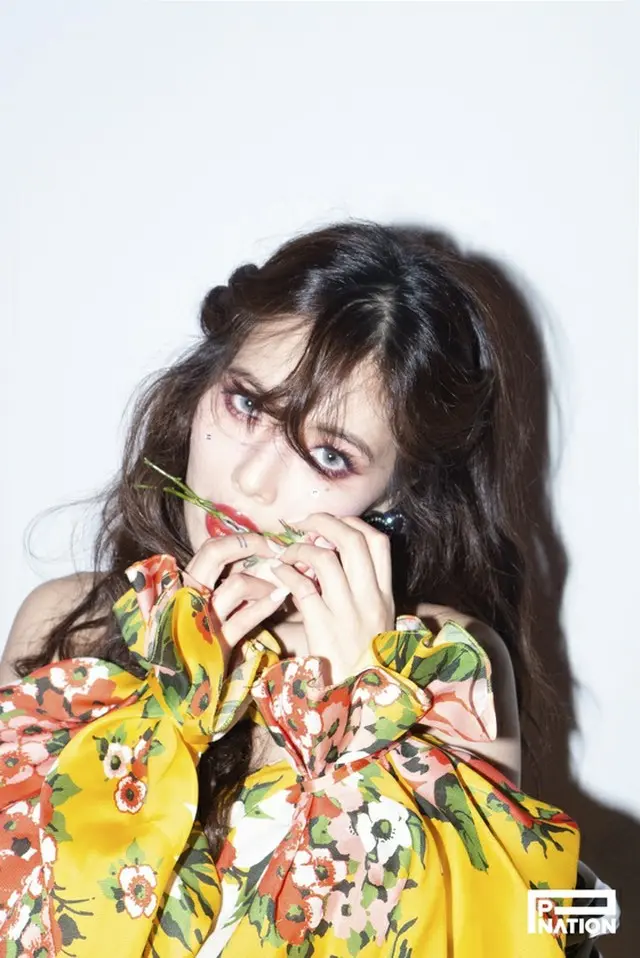“カムバックD-7”ヒョナ、新曲「FLOWER SHOWER」コンセプトフォト公開（提供:news1）
