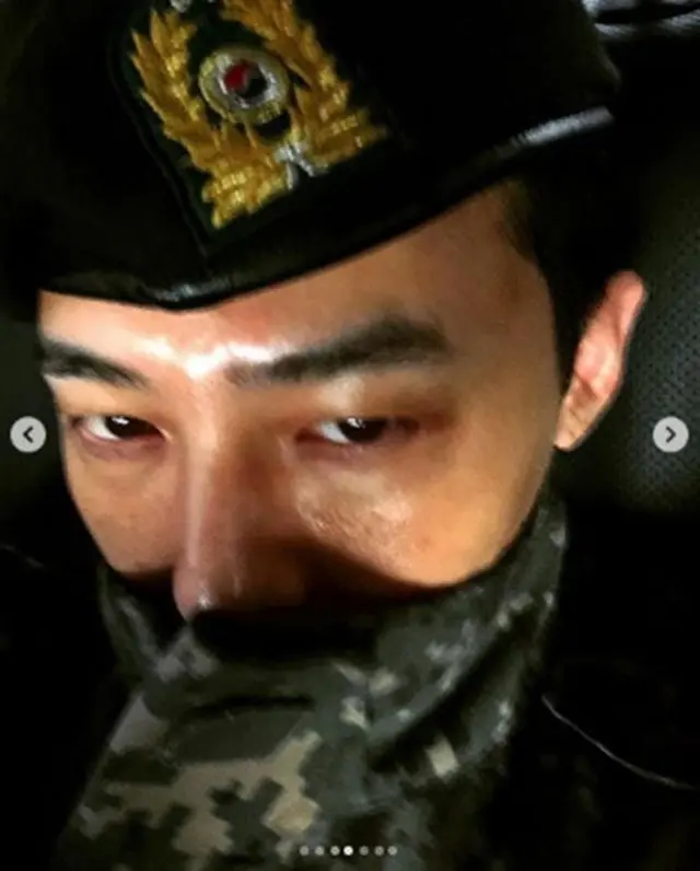 G-DRAGON、ベレー帽姿公開…男らしさ爆発（提供:Osen）