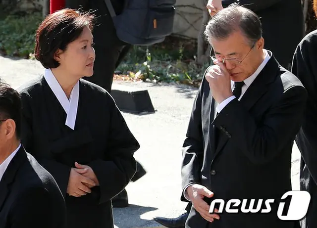 正恩氏、文大統領の母死去受けて弔電 「深い哀悼の意」（画像:news1）
