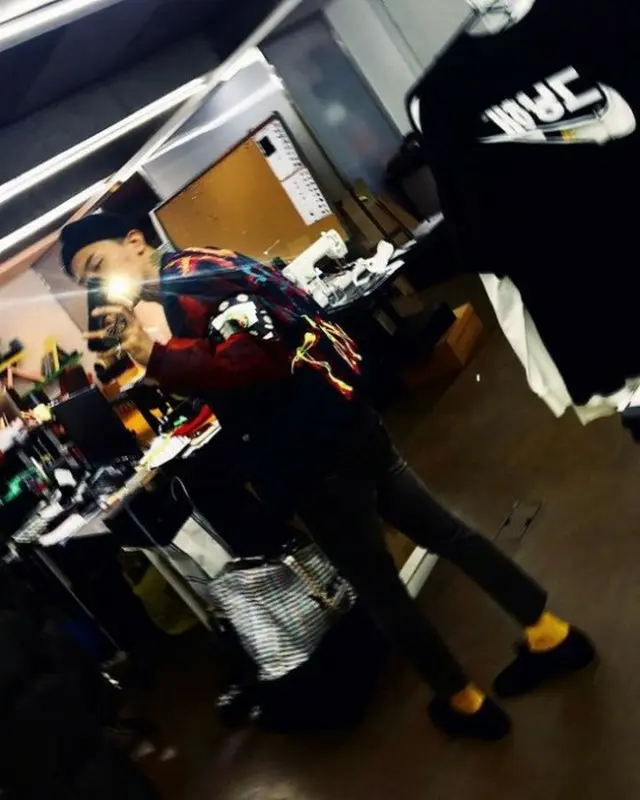 韓国ボーイズグループ「BIGBANG」メンバーのG-DRAGONが、除隊後の近況を公開して話題になっている。（写真提供:OSEN）