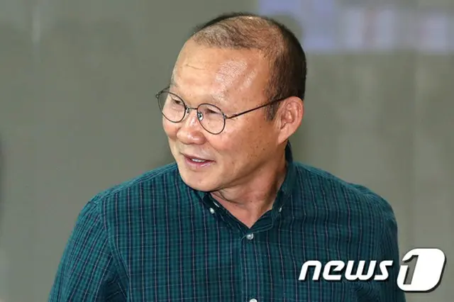 パク・ハンソ監督、ベトナムサッカー協会と再契約（提供:news1）
