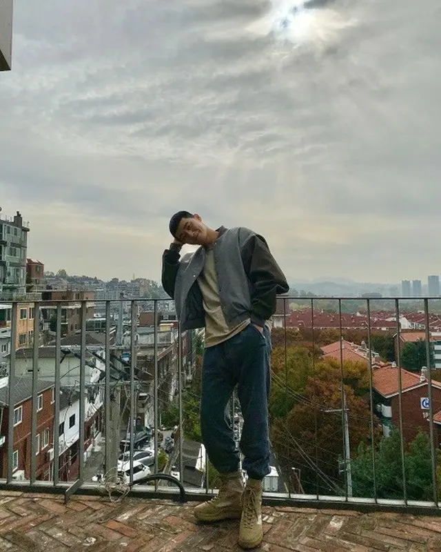 韓国俳優パク・ソジュンが、髪を短く切った近況を公開して話題になっている。（写真提供:OSEN）