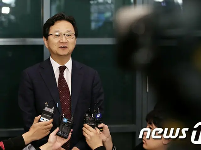 日本の輸出規制措置を世界貿易機関（WTO）に提訴した韓国政府の代表団が日本側と2回目の2国間協議に乗り出すため18日、出国した。（提供:news1）