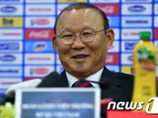 パク・ハンソ監督率いるベトナム代表、西野監督のタイ代表と対戦