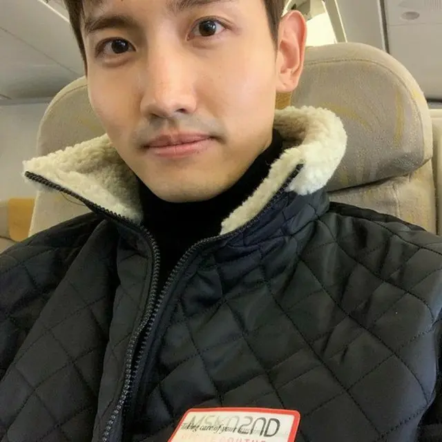 韓国ボーイズグループ「東方神起」メンバーのチャンミンが、ファンに向けて温かいメッセージを送った。（写真提供:OSEN）