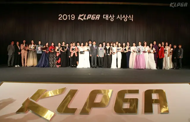 「The Greatest Moment, 2019 KLPGA大賞授賞式」受賞者と関係者（提供:WoW！Korea）