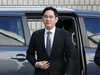 サムスン電子副会長、差し戻し審二度目の出席…無言のまま法廷へ