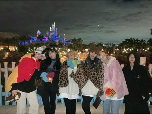 韓国ガールズグループ「TWICE」が日本での“思い出写真”を公開して話題になっている。（写真提供:OSEN）