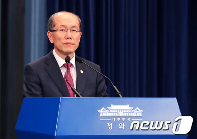 22日の午後、韓国大統領府で会見をしているキム・ユグン韓国国家安保室第1次長（提供:news1）