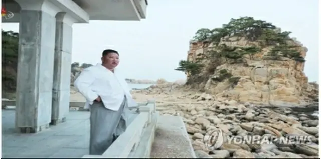 北朝鮮メディアは10月23日、金委員長が金剛山観光地区を視察したと報じた＝（朝鮮中央テレビ＝聯合ニュース）≪転載・転用禁止≫