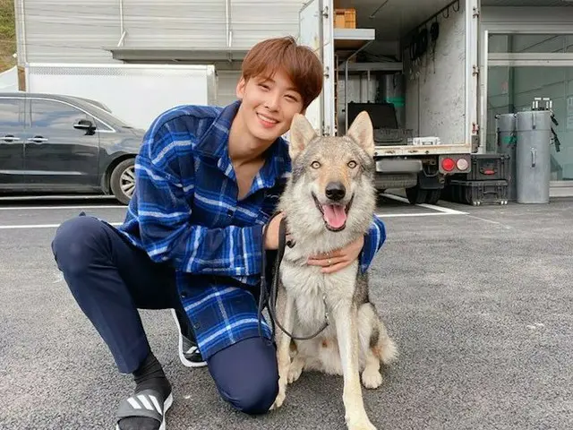 チャ・ウヌ（ASTRO）、インスタに“彼氏感”あふれるビジュアルを公開（提供:OSEN）