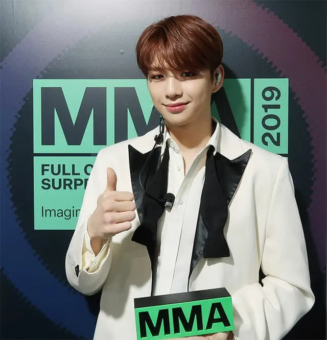 「MMA 2019」で「ベストミュージックビデオ賞」を受賞したカン・ダニエル。（提供:OSEN）