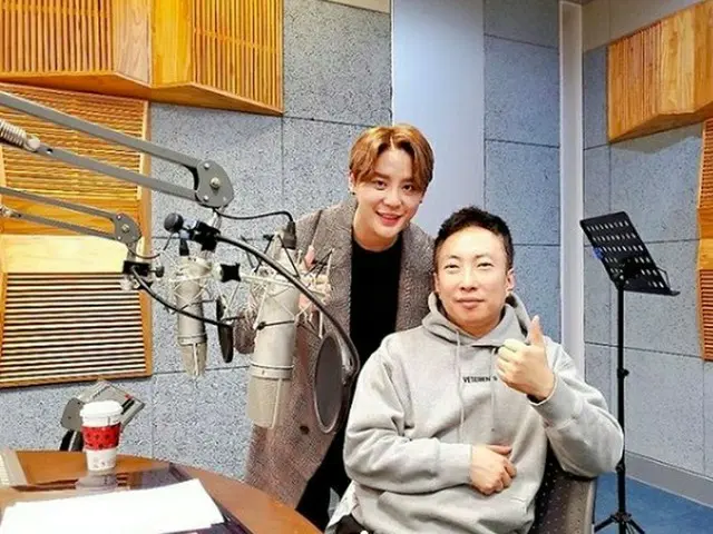 ジュンス（JYJ）、「ラジオショー」でトークと歌の腕を披露=10年ぶりのテレビ出演に情熱が爆発（提供:OSEN）