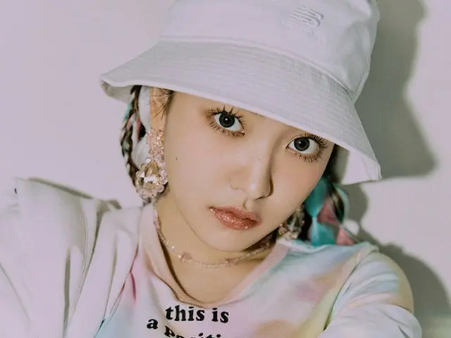 イェリ（Red Velvet）、グラビアで自由奔放なストリートファッションを披露”最強の末っ子”ぶりを発揮（提供:news1）