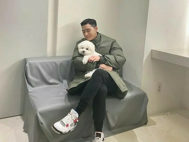 韓国俳優パク・ソジュンが、愛犬シンバとの近況を公開して話題になっている。（写真提供:OSEN）