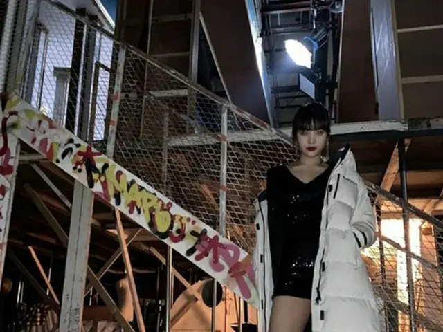 ジョイ（Red Velvet）、ロングダウンでも隠しきれない“セクシーダイナマイト”（提供:OSEN）
