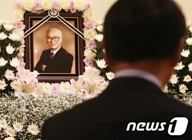 俳優イ・ビョンホンの養父で旧大宇グループ創業者の金宇中氏、死去（画像提供:news1）
