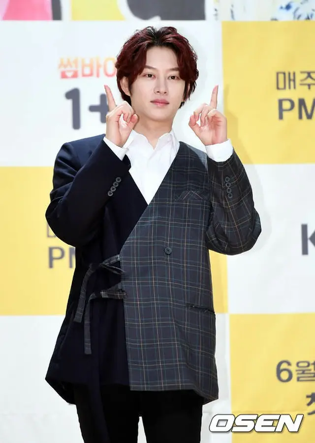 ヒチョル（SUPER JUNIOR）、交通事故で手術した脚「これ以上、踊るのは危険」（画像提供:OSEN）