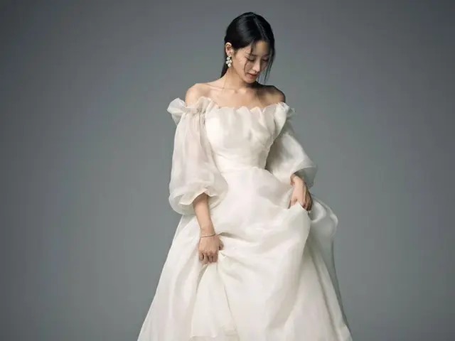女優スヒョン（34）が、実業家のチャ・ミングン（37、米国名マシュー・シャン ファイン）氏と結婚式を挙行した。（提供:news1）