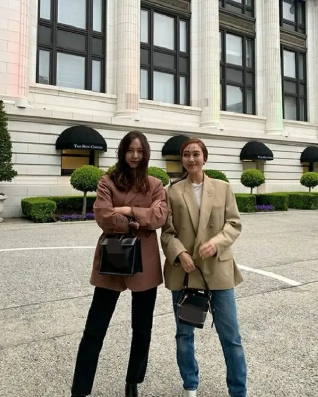 「f(x)」クリスタルとジェシカ姉妹が写真で近況を伝えた。（提供:OSEN）