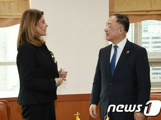 韓国副首相、コロンビア副大統領と会談（提供:news1）
