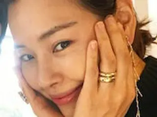 女優イ・ハニ、カラフルなアクセサリーより目がいく素顔美貌