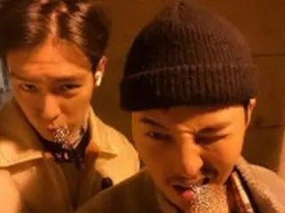 G-DRAGONとT.O.P、SNSに喫煙中の写真を公開、チ・チャンウクによる喫煙動画騒動の中“賛否両論”の声