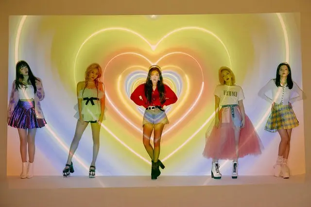 「Red Velvet」の新曲「Psycho」のミュージックビデオティーザー映像が23日0時に公開される。（提供:OSEN）