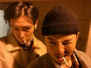 【トピック】「BIGBANG」T.O.P＆G-DRAGON、堂々と“喫煙写真”を公開