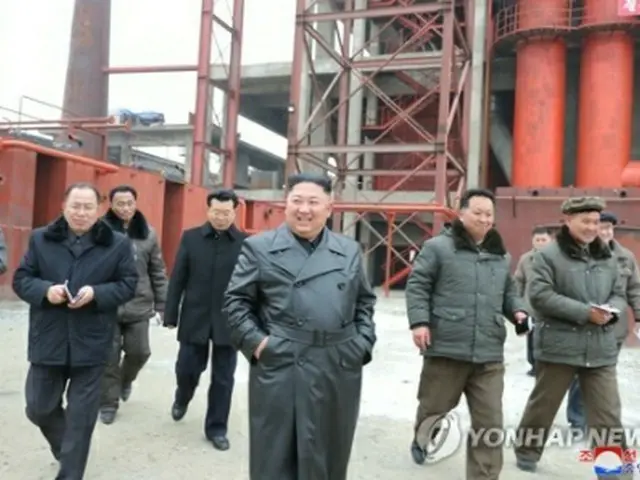 朝鮮中央通信は金委員長が肥料工場の建設現場を現地指導したと報じた＝7日、平壌（朝鮮中央通信＝聯合ニュース）≪転載・転用禁止≫