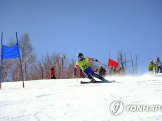 ２０１８年１月３１日から２月１日にかけ、韓国と北朝鮮のスキー選手が馬息嶺スキー場で合同練習を行った＝（北朝鮮・朝鮮中央通信＝聯合ニュース）≪転載・転用禁止≫
