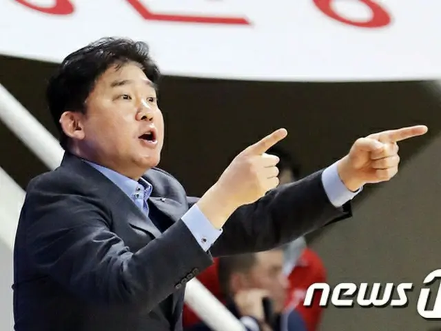 韓国プロバスケットボール連盟、“不誠実な試合”KGC監督に1000万ウォンの制裁金（提供:news1）