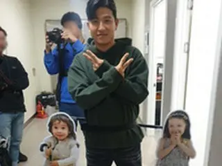第3子誕生の元Jリーガー パク・チュホ、「スーパーマン」視聴者から祝福の嵐