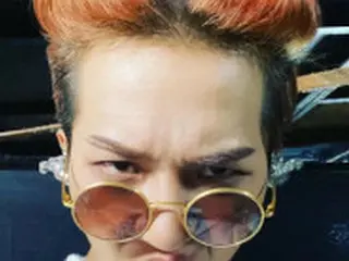 MINO（WINNER）、インスタでファッショニスタぶりを披露、ポイントはオレンジカラーの前髪リーゼント