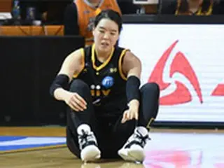 SNSでつらい心境吐露した韓国女子バスケ選手、試合後の記者会見で涙…「最近とてもつらい」