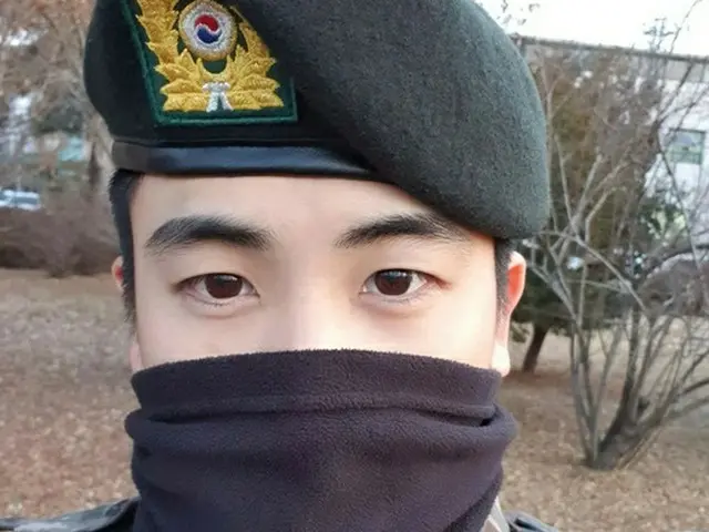 軍に入隊中の歌手兼俳優パク・ヒョンシクが新年あいさつをコメントした。（提供:news1）