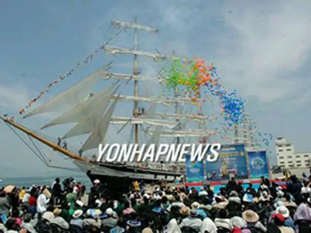 宣言式のようす＝7日、麗水（聯合）