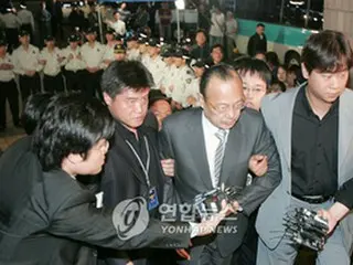 ハンファ会長を拘束、財閥総帥では初の留置場収監