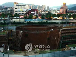 京義線鉄道の加佐駅で地盤沈下、列車運行を中断
