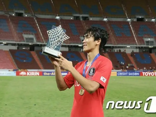 AFC U-23チャンピオンシップMVPにウォン・ドゥジェ 「僕がもらって良いのか…人生初のMVP」（画像:news1）
