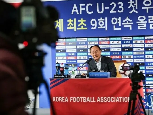 ＜サッカー＞キム・ハクボム監督　「東京五輪、開催国・日本より良い成績を収めたい」（提供:OSEN）