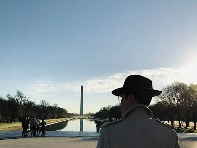 イ・ビョンホン、ワシントンから近況報告、リンカーン記念館を訪れる（提供:OSEN）