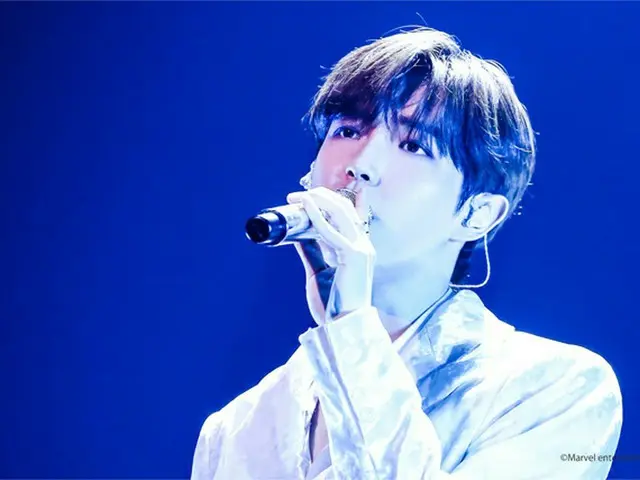 ニューイヤーファンコンで新曲からカバー曲まで“鳥肌級”圧巻の歌声を披露した歌手キム・ジェファン