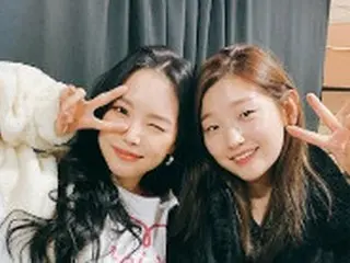 パク・ソダム＆ナウン（Apink）、ツーショット公開、“かわいい子の隣にまたかわいい子”