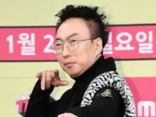 パク・ミョンスら、ラジオ番組でマスク事情についてトークを交わす、“価格異常や二次被害”