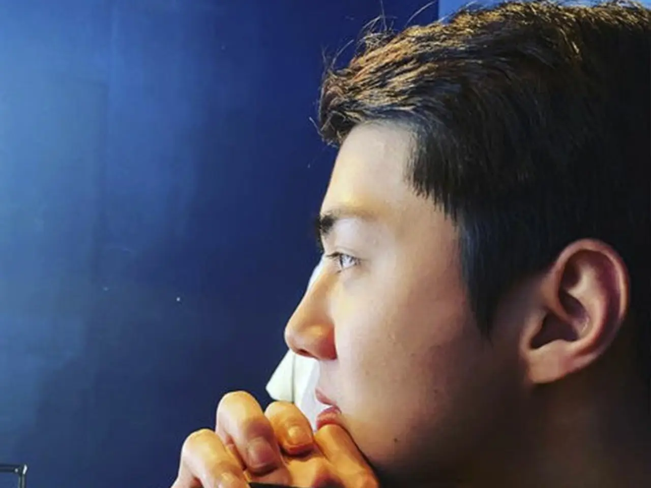 EXO」SEHUN（セフン）、彫刻のような横顔美男 | wowKorea（ワウコリア）