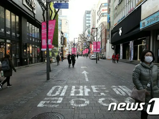 9日、 新型コロナウイルス感染症拡散への憂慮で閑散としている韓国ソウルの明洞（ミョンドン）通り（提供:news1）