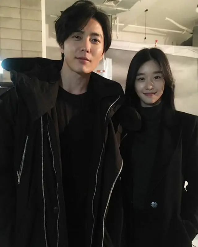 女優ソ・イェジ＆キム・ジェウク、恋人だといわれても信じそう…ブラックも好相性（提供:Osen）